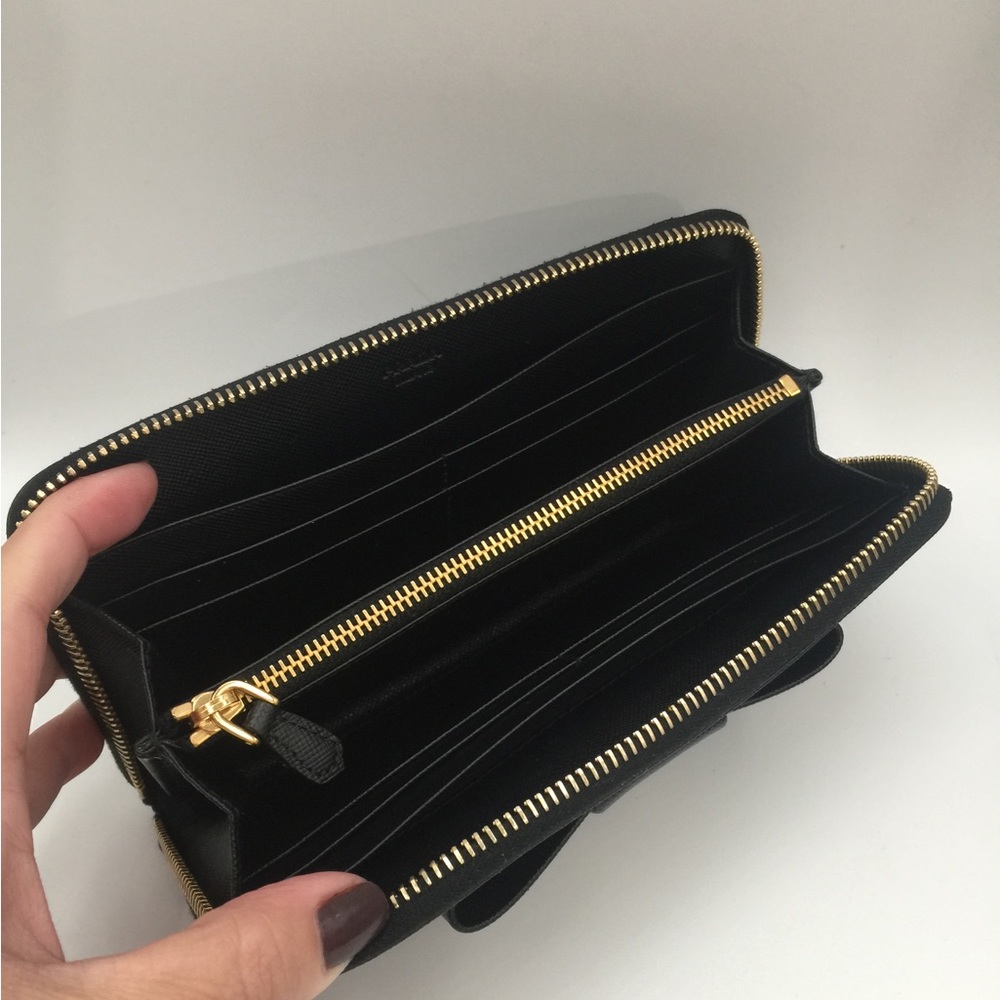 Authentic PRADA Saffiano Ribbon long wallet - Picture 9 of 14